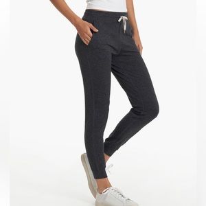 Vuori performance joggers heather gray